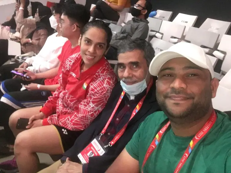 Dr. M Mahammad Ilias courtside at the Daihatsu Indonesia Masters 2023